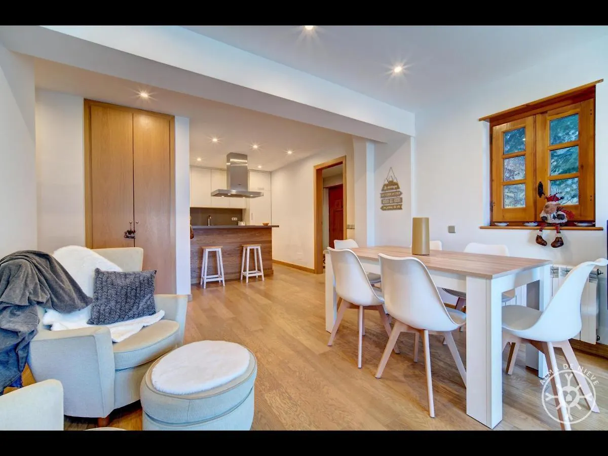 Eth Paum De Alma De Nieve Apartment Salardu